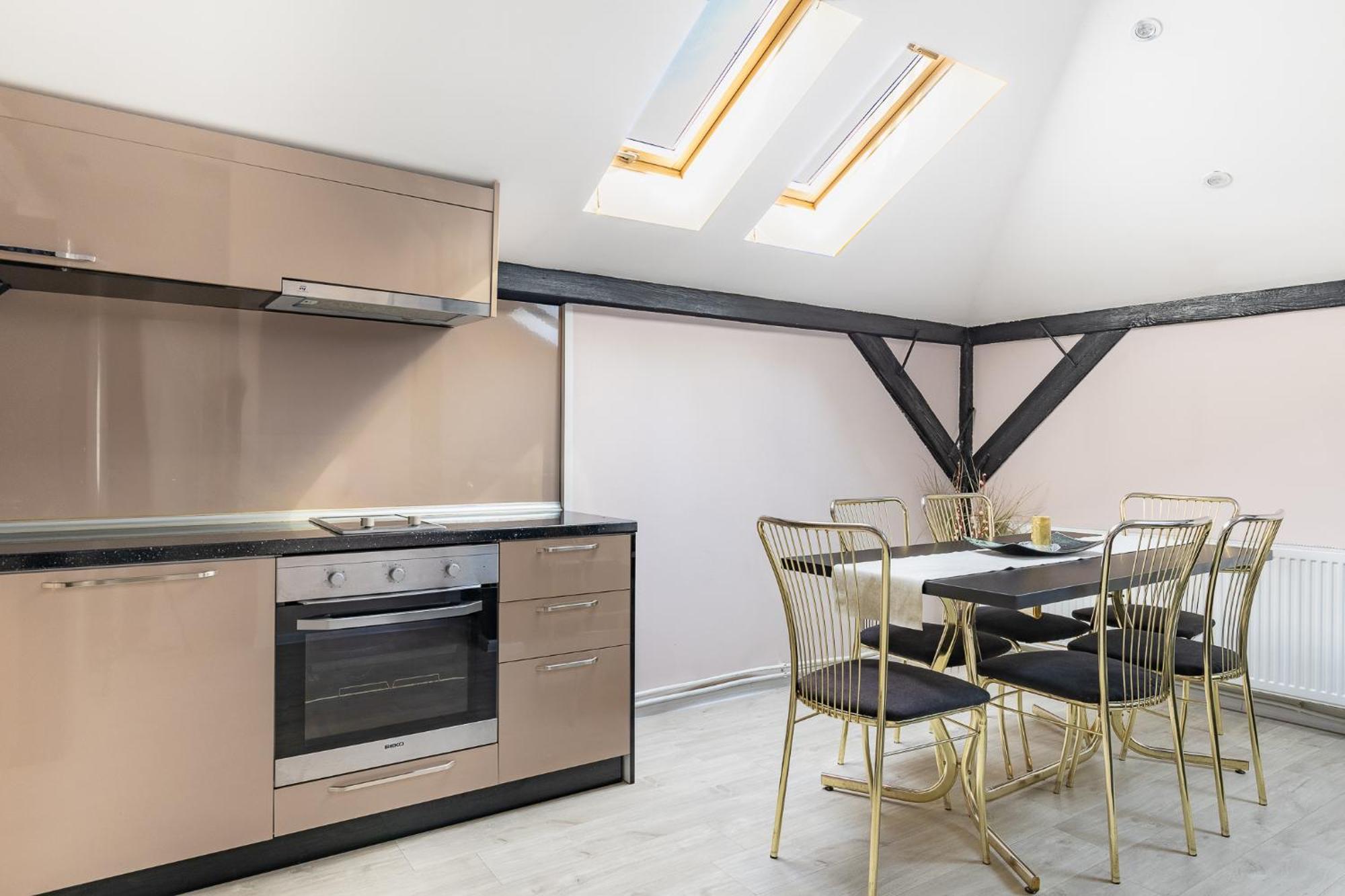 He-Ra Apartments With Free Parking سكوبجي المظهر الخارجي الصورة